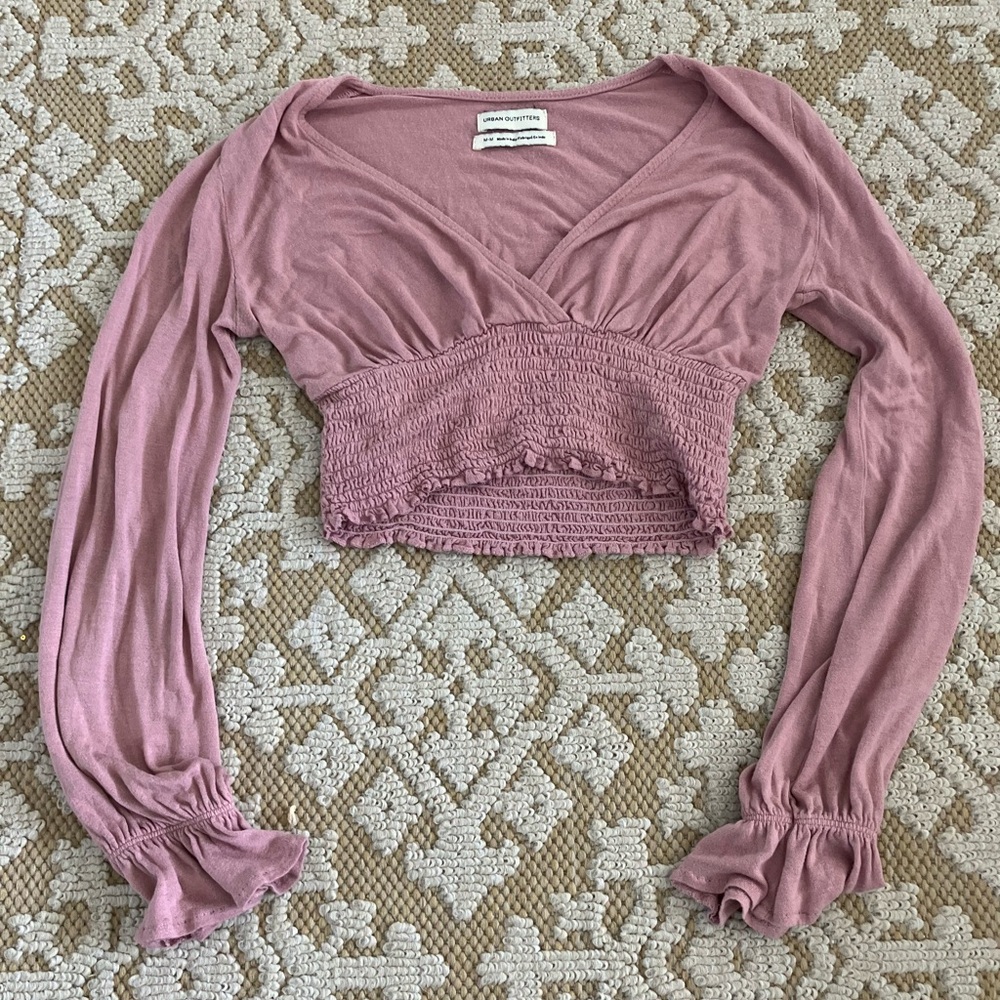 Light pink, cropped UO blouse! Puffy sleeves and flowy wrist!
